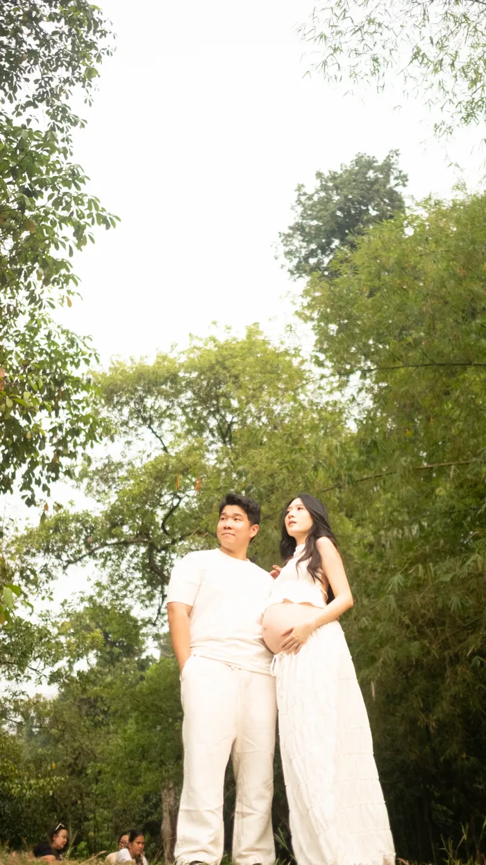 Charissa & Denny, maternity in Kebun Raya Bogor, photo 9